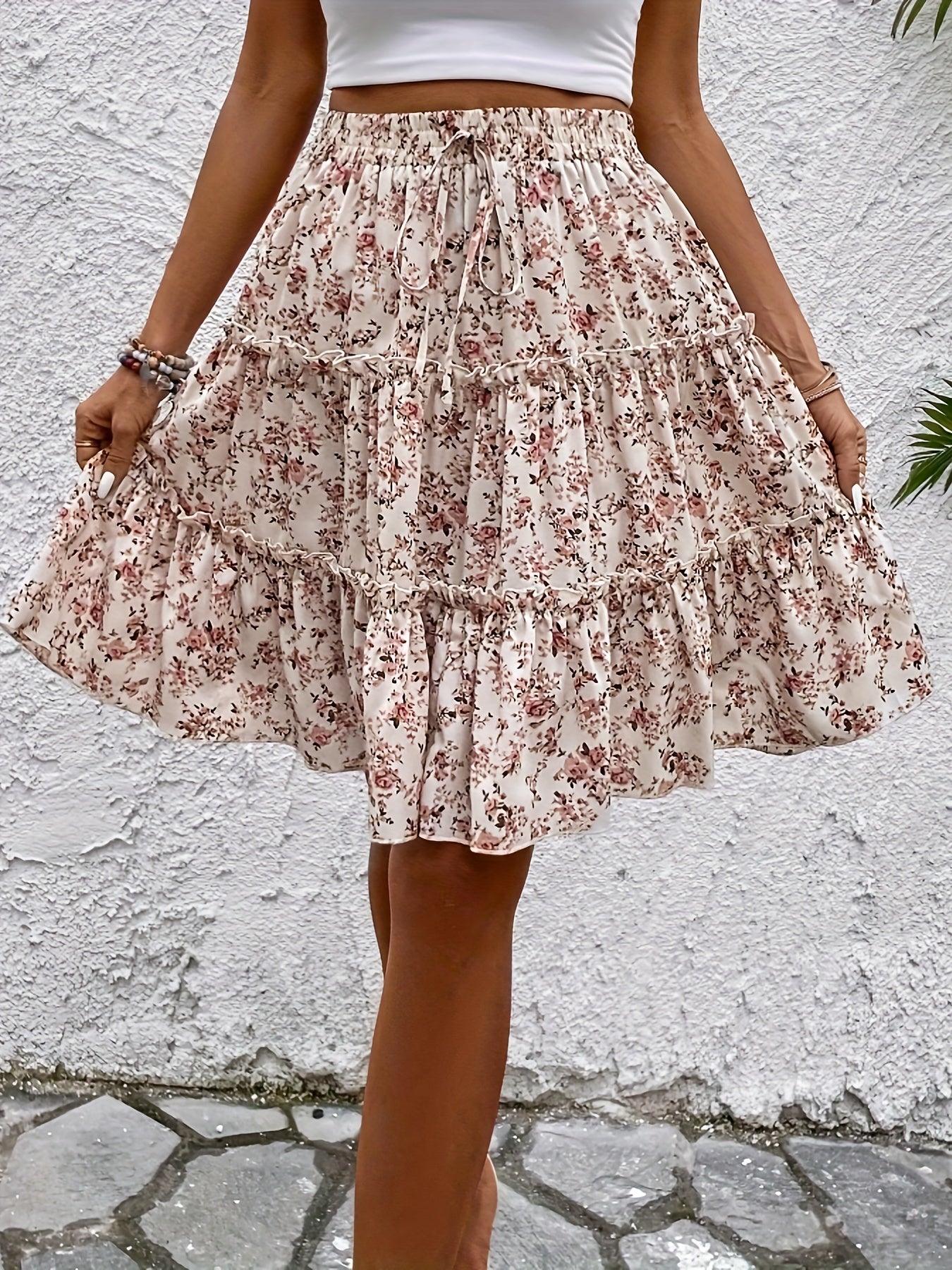 Stylish Floral Mini Skirt for Women with Ruffle Detail Style