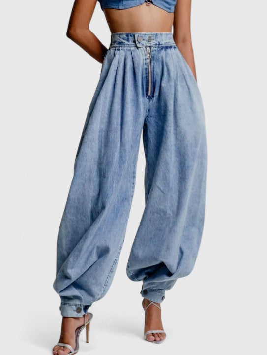 Effortless Relaxed Blue Jeans for Women with High Waist Style