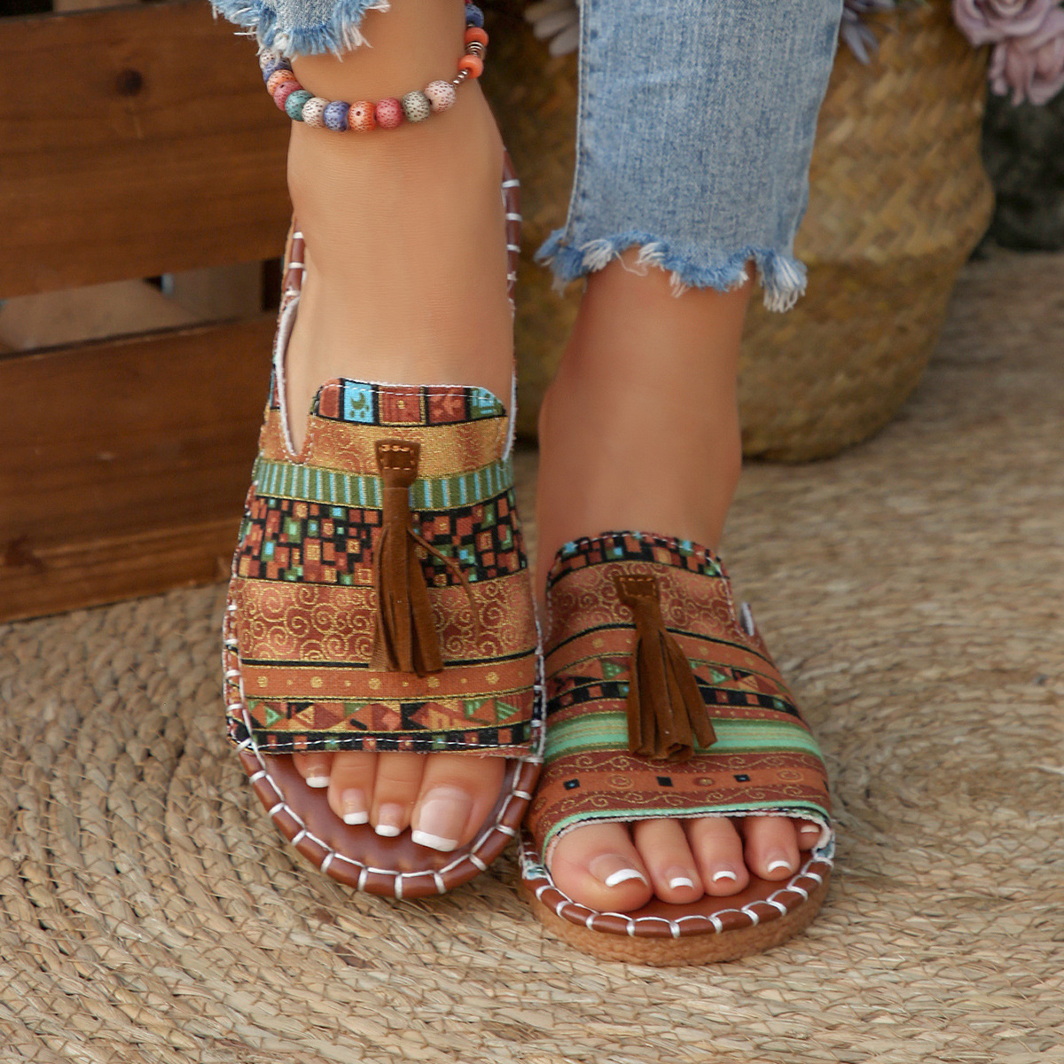 Comfortable Sandals for Women with Tassel Strap Style