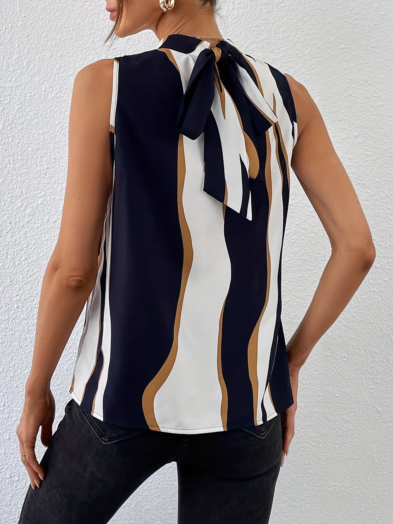 Stylish Halter Top for Women with Color Block Style