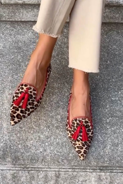 Stylish Leopard Print Flats for Women with Tassel Detail Style