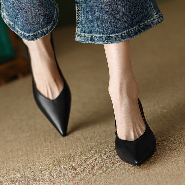 Elegant Wedding Shoes for Women with Kitten Heel Style