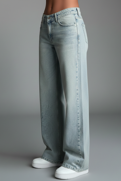 Stylish Relaxed Light Blue Jeans for Women with High Waist Style