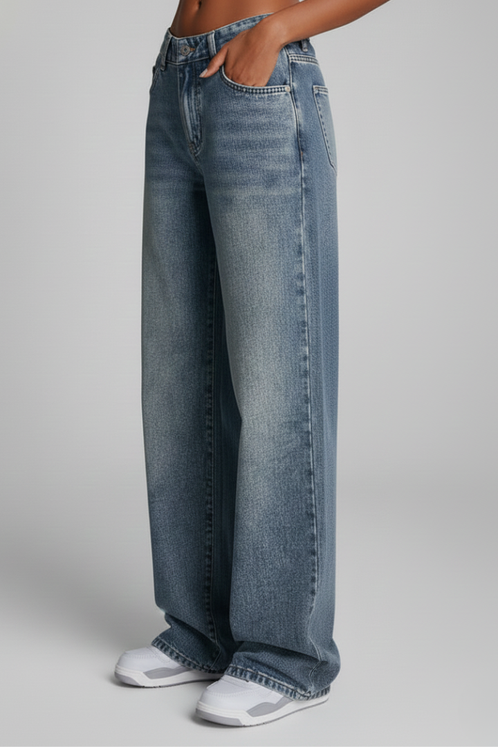 Stylish Relaxed Blue Jeans for Women with Mid Rise Style