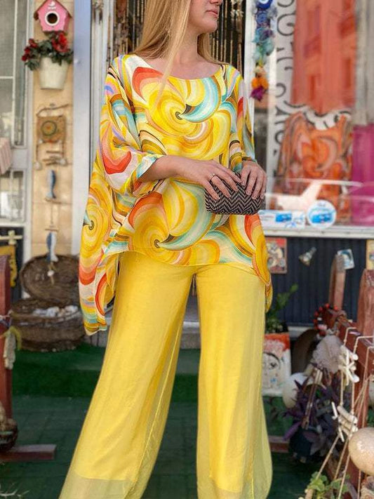 Effortless Printed Two Piece Set for Women with Batwing Sleeve Chiffon Top Wide Leg Pants Casual Style